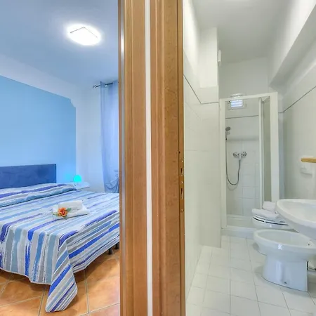 Apartamento Riccardo House 1 Min From - Happy