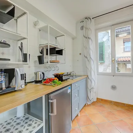 Riccardo House 1 Min From - Happy Apartman *