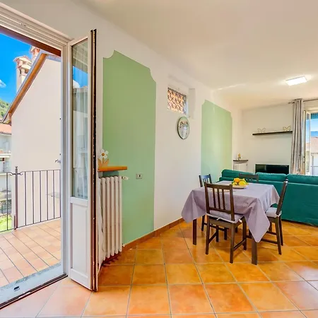 Апартаменты Riccardo House 1 Min From - Happy