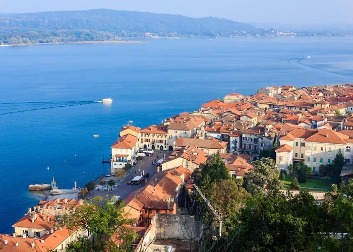 Riccardo House 1 Min From - Happy * Стреза