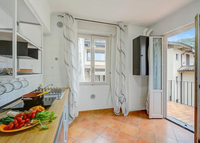 Riccardo House 1 Min From - Happy